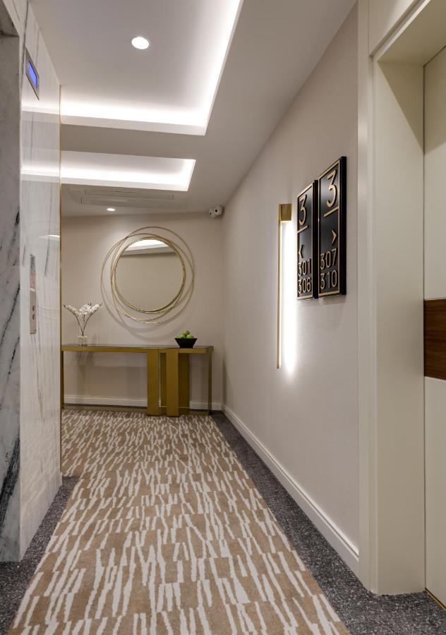 Gleam Collection Hotel Istanbul Ngoại thất bức ảnh A hallway in a private home