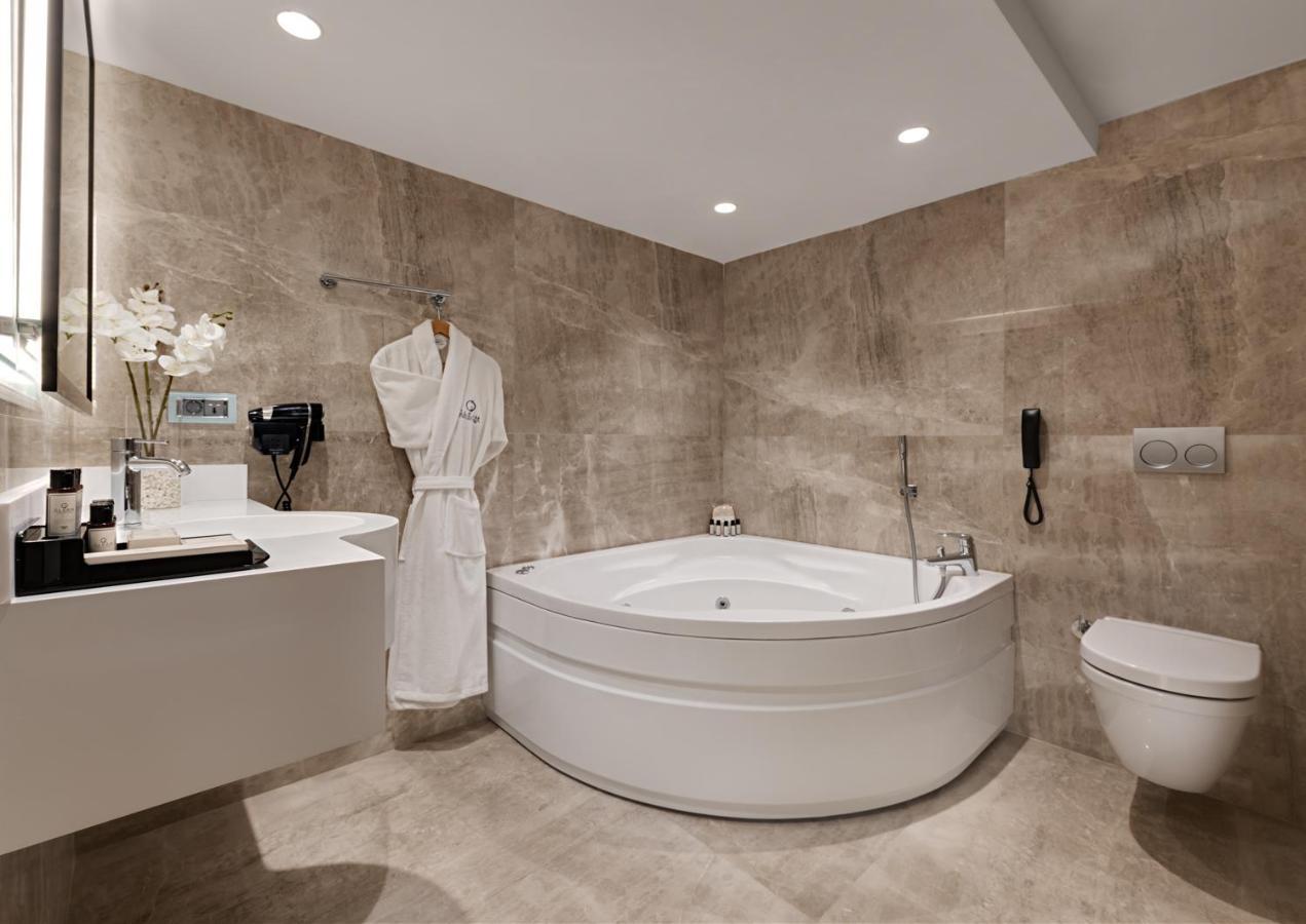 Gleam Collection Hotel Istanbul Ngoại thất bức ảnh Bathroom