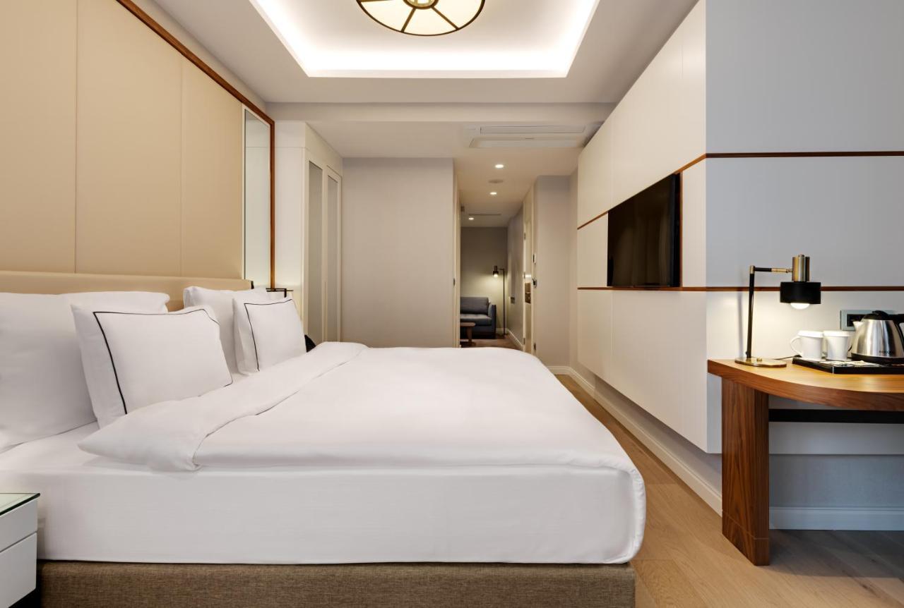 Gleam Collection Hotel Istanbul Ngoại thất bức ảnh A room at the hotel