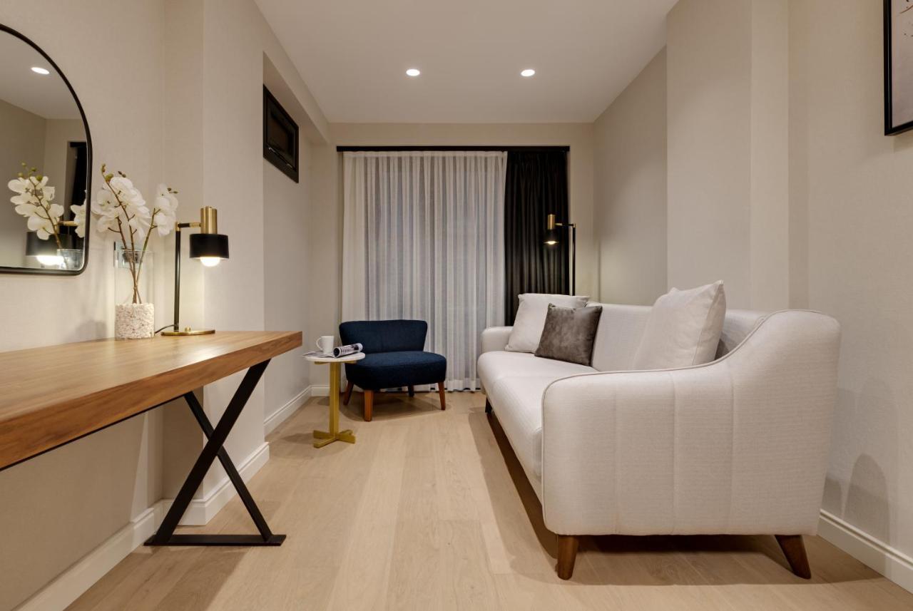 Gleam Collection Hotel Istanbul Ngoại thất bức ảnh A living room in a micro apartment